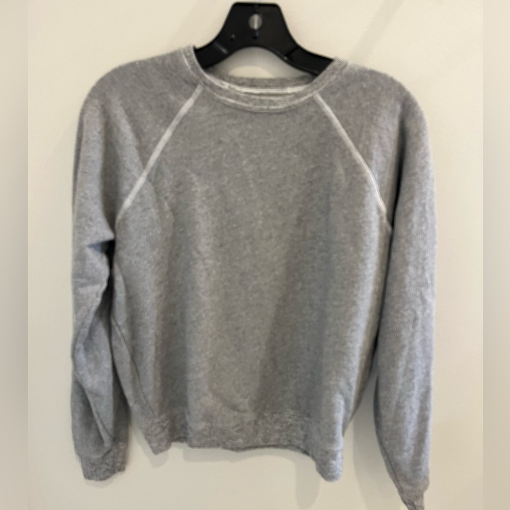 The Great “shrunken sweatshirt” in varsity grey size 1
